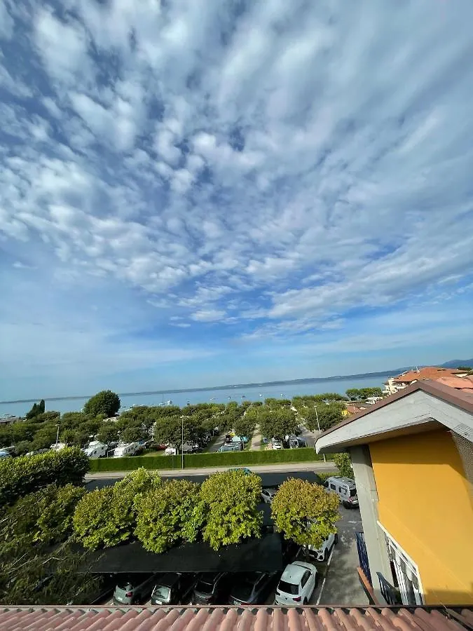 Wohnung Am Gardasee Mit Seeblick No Elevator Bardolino 0*,  Italie